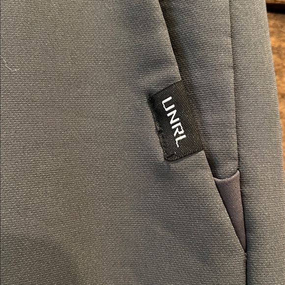 UNRL Men's Performance Pants in Grey - Picture 3 of 7